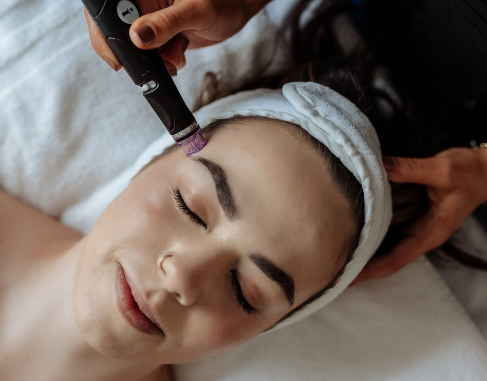 Woman gets Hydrafacial at Flirt Cosmetics Studio